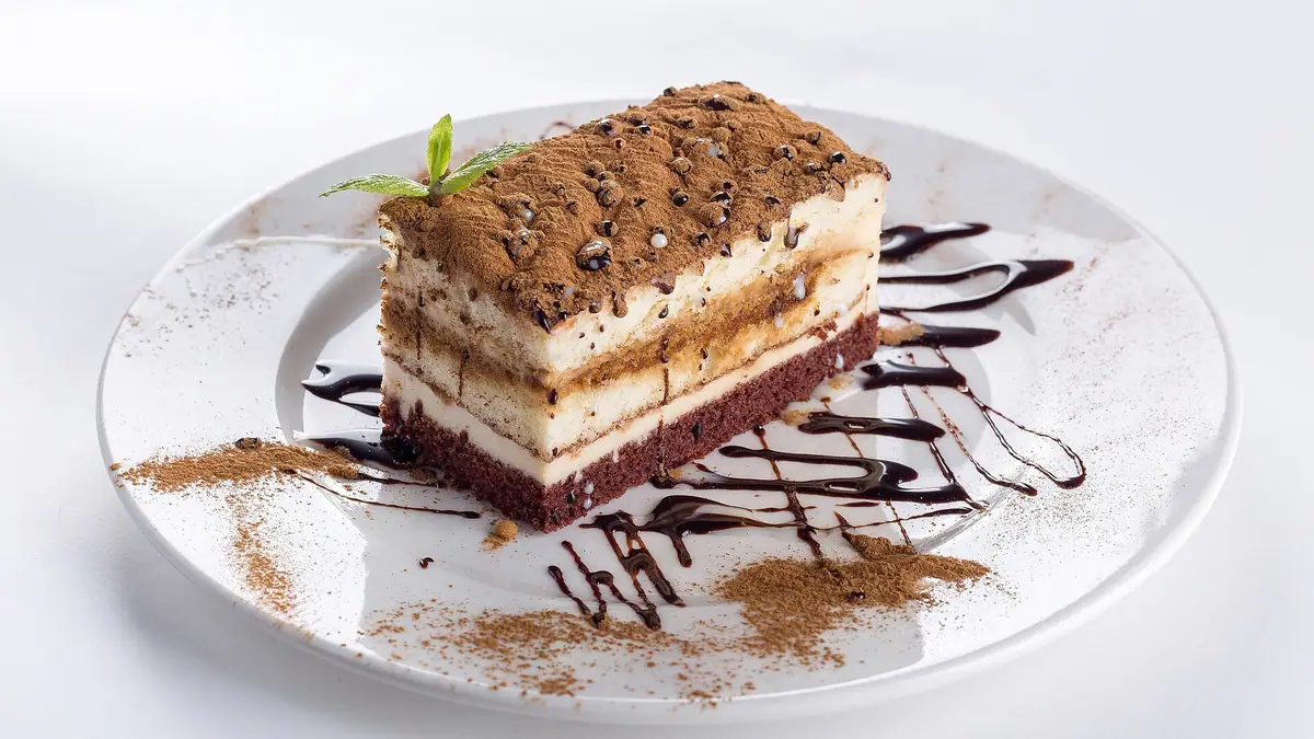 Shakes and Cakes – cake shop in Adamsdown, Cardiff